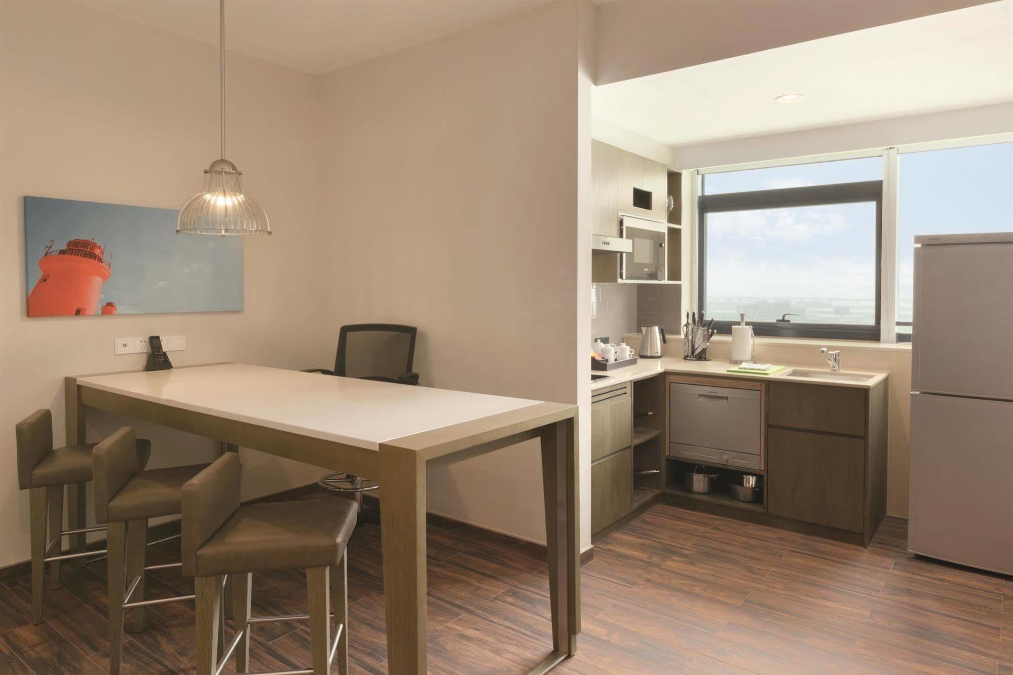 Hyatt House Shenzhen Airport Hotel Екстериор снимка
